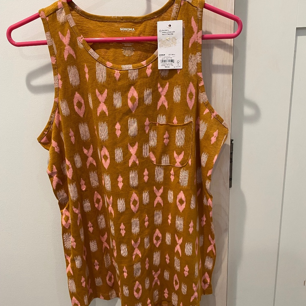 NWT Sonoma XO Tank Top Sz. Small Pocket New